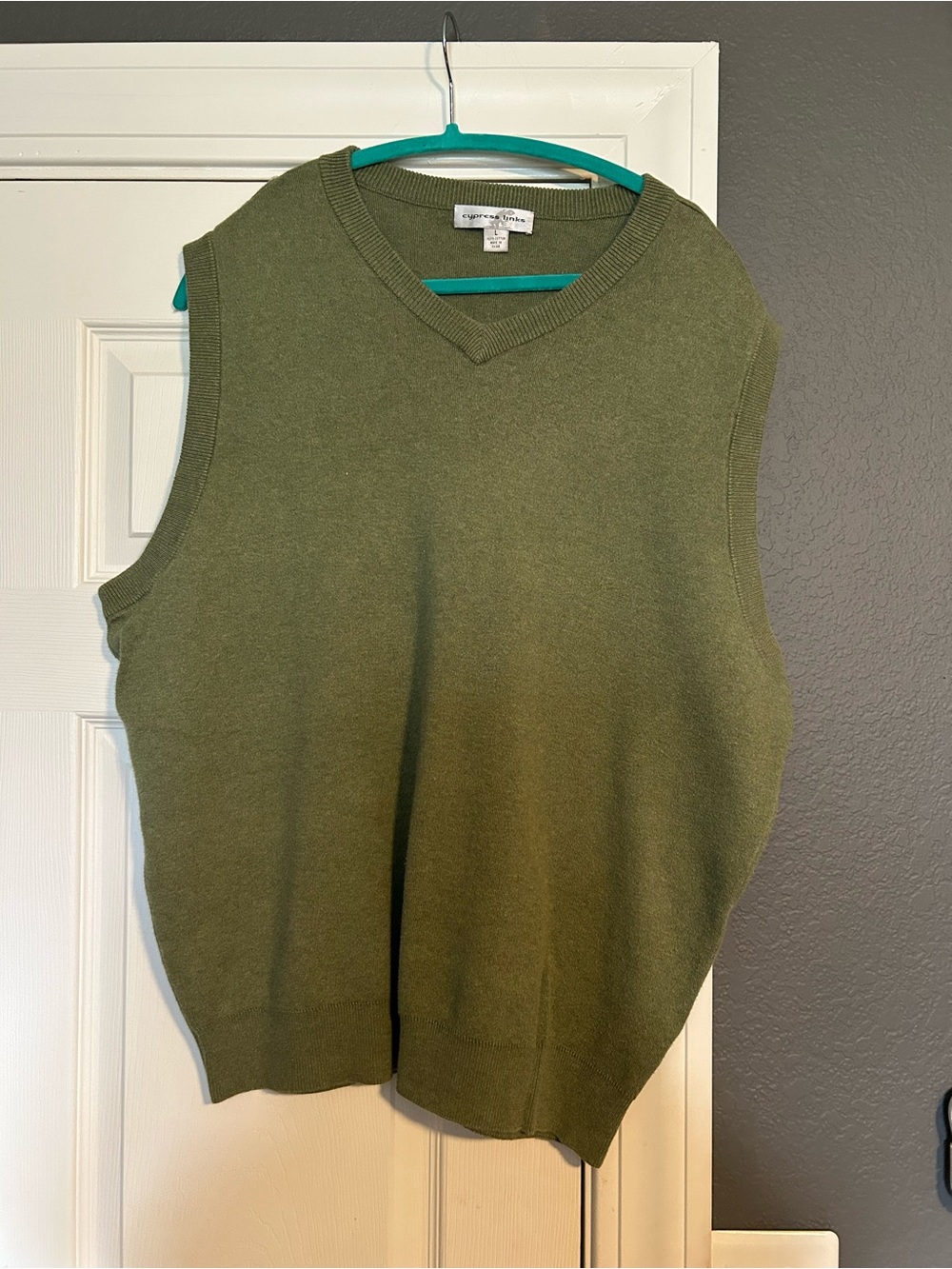 Cypress Links Vintage Men's V-Neck Knit Sweater Vest - Olive Green